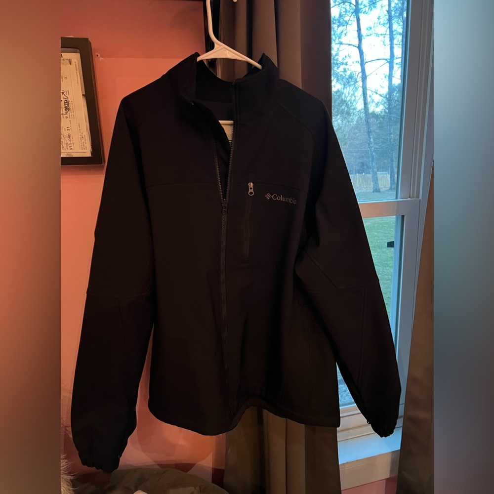 Men’s Columbia zip up rain jacket